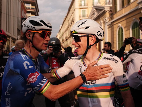 Duel Pogacar-Van der Poel au Tour des Flandres