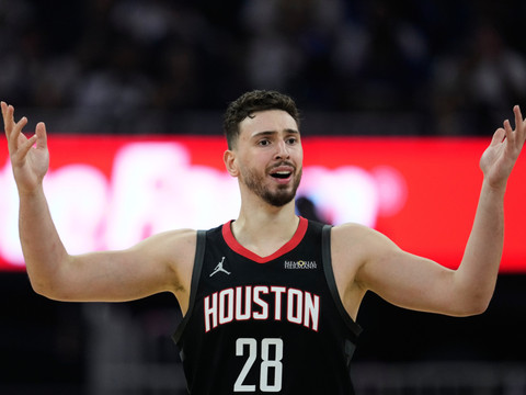 Six à la suite pour les Rockets
