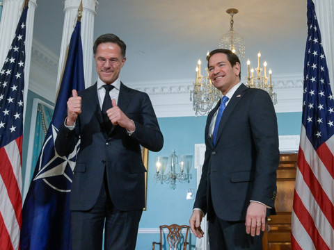 Trump, très remonté contre l'Otan, a reçu Rutte