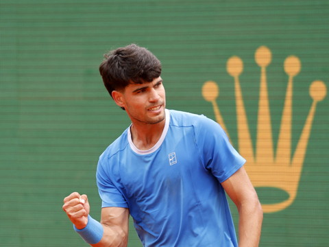 Alcaraz, Sinner et Zverev en quarts à Monte-Carlo