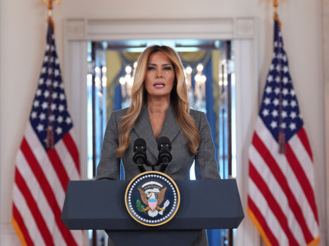 Melania Trump nie avoir eu connaissance des crimes d'Epstein