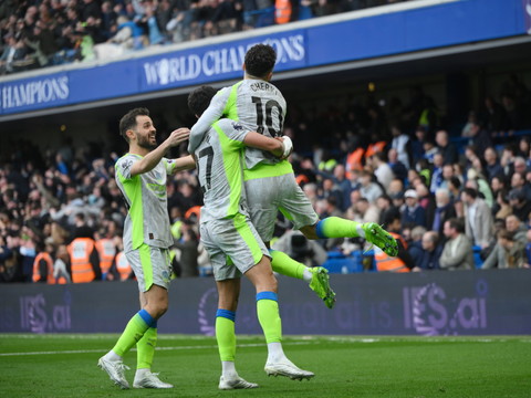 Manchester City mate Chelsea et peut croire au titre