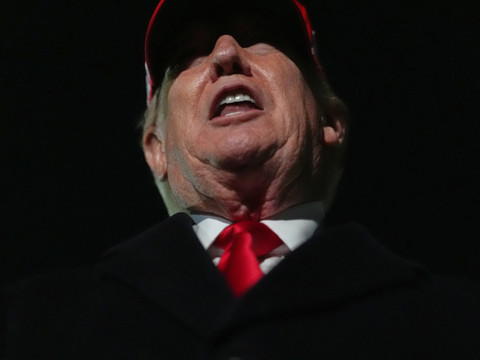 Trump s'en prend au pape après son message antiguerre