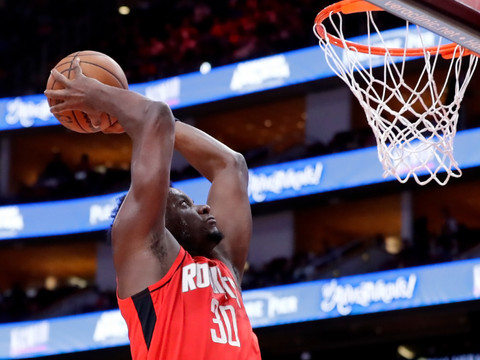 Capela à la fête face à Memphis