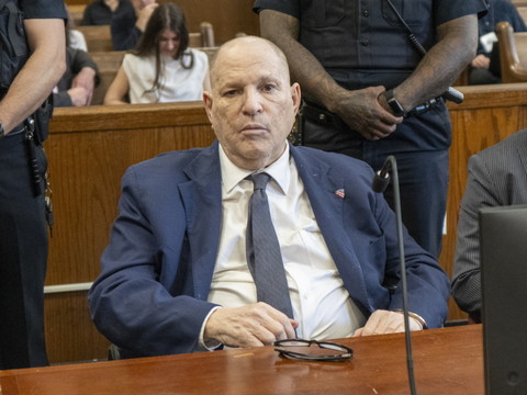 Le nouveau procès d'Harvey Weinstein s'est ouvert à New York