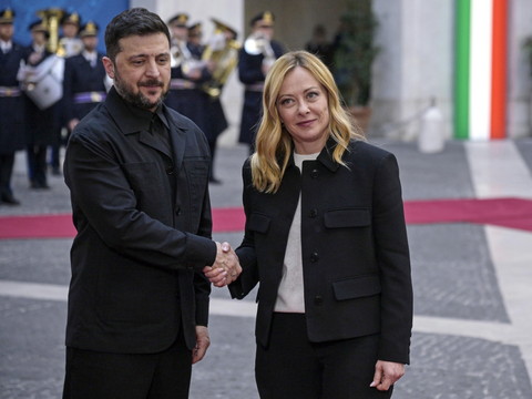 Zelensky est arrivé à Rome pour des pourparlers avec Meloni