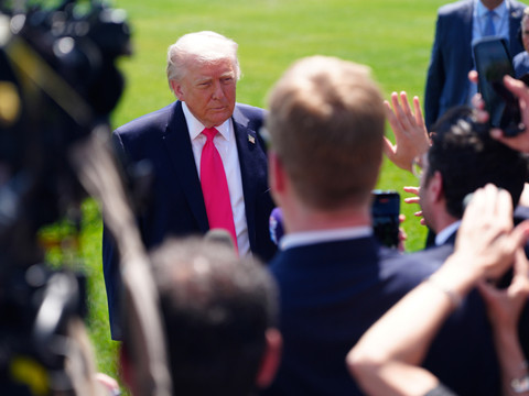 Trump affirme que l'Iran a accepté de céder son uranium enrichi
