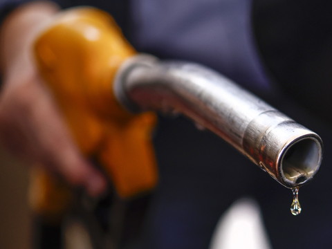 Le pétrole plonge après la réouverture du détroit d'Ormuz