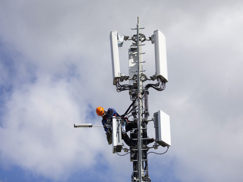 Ericsson souffre de la baisse des ventes et de coûts en hausse