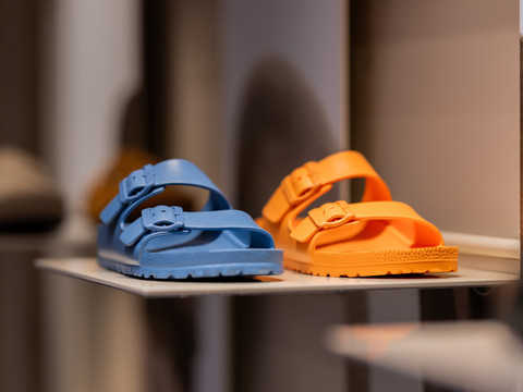 Birkenstock ouvre son premier magasin en Suisse