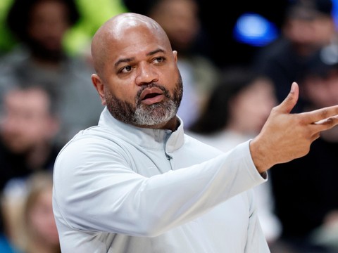 Bickerstaff (Pistons) élu entraîneur de l'année par ses pairs