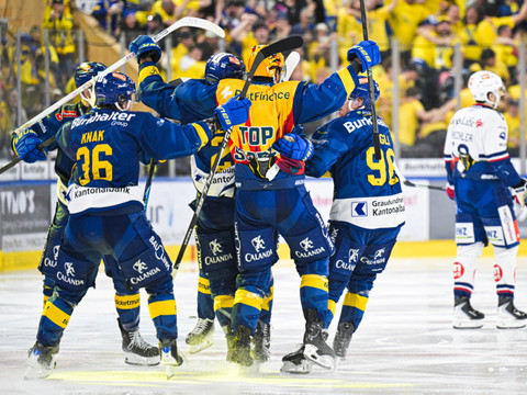 Davos en favori de la finale des play-off