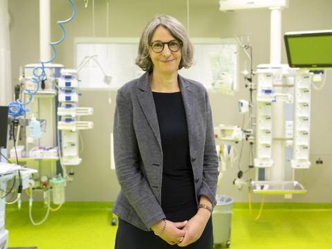 L'OFSP défend la stratégie de la Suisse durant la pandémie de Covid