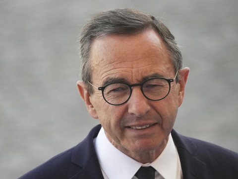 Présidentielle: les adhérents LR choisissent à 73,8% Retailleau