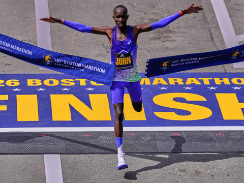 Korir et Lokedi vainqueurs du marathon de Boston, comme en 2025