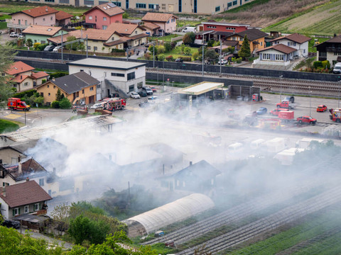 Un important incendie touche la commune de Saxon (VS)