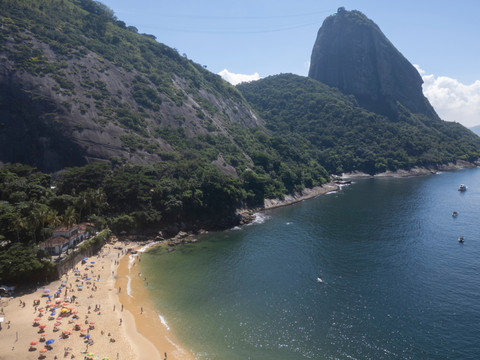 200 touristes bloqués à Rio par une fusillade dans une favela