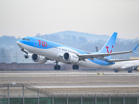 Le voyagiste TUI abaisse ses objectifs du fait de la guerre
