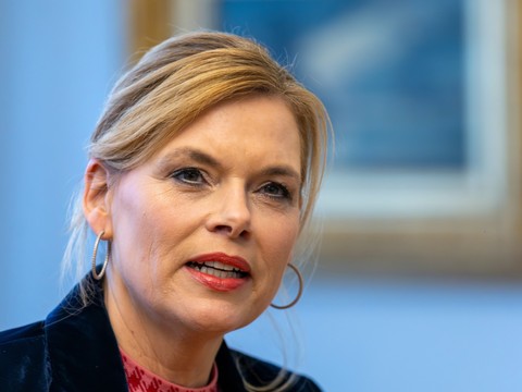 Allemagne: le compte Signal de la présidente du Bundestag piraté