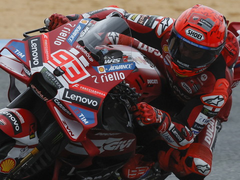 Marc Marquez remporte sous la pluie le sprint à Jerez