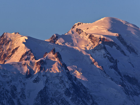 Deux Français battent le record de l'ascension du Mont Blanc