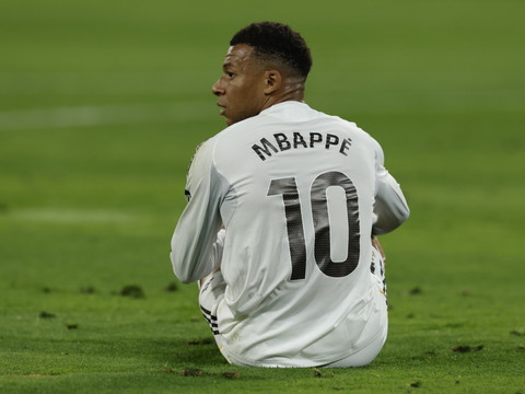 Le Real confirme que Mbappé est blessé à la cuisse gauche