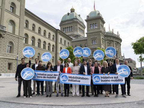 Lancement d'une initiative pour taxer l'avion et favoriser le train