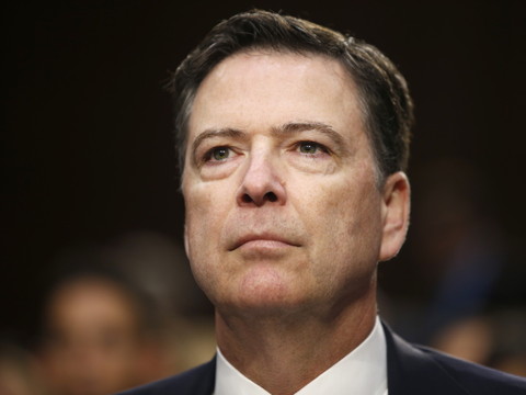 Inculpé, l'ex-directeur du FBI Comey s'est présenté à la justice