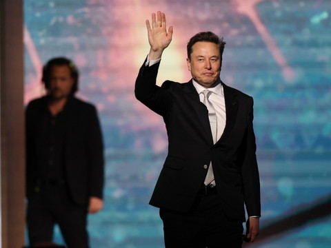 Rachat de Twitter: Musk accepte de verser 1,5 million de dollars