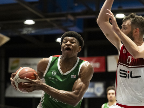Fribourg Olympic fait le break en demi-finale de SB League