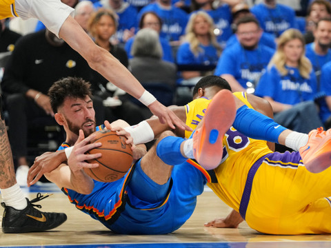 Le Thunder tranquille contre les Lakers, Detroit domine Cleveland