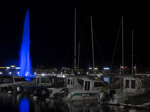 Monuments s'illuminent en bleu pour la journée d'action EM
