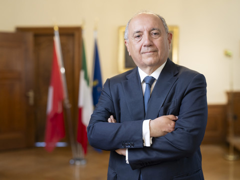 L'ambassadeur d'Italie réagit aux critiques de Cassis