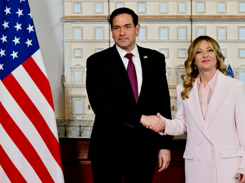 Iran: Rubio somme les Européens de partager le fardeau