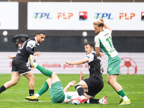 Saint-Gall renverse Lugano et renforce sa 2e place en Super League