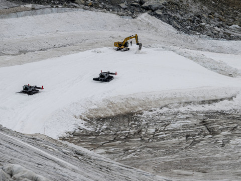 Bulldozers sur un glacier à Zermatt/Cervinia: acquittement confirmé