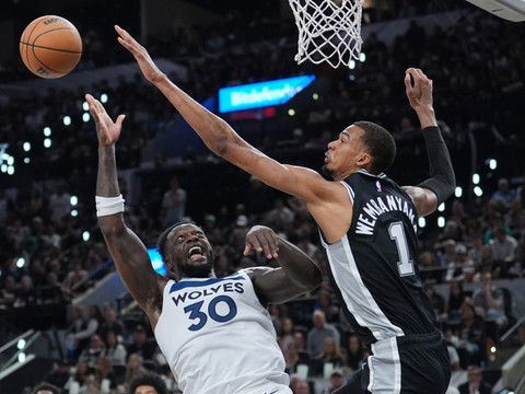 Les Spurs à un succès de la finale de Conférence
