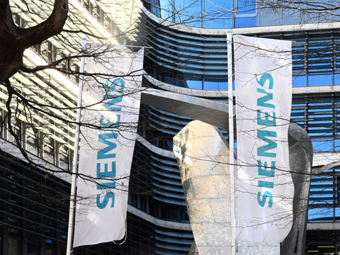 Siemens: bond de 18% des commandes au deuxième trimestre