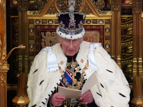 Le discours du roi sous l'ombre des difficultés de Keir Starmer