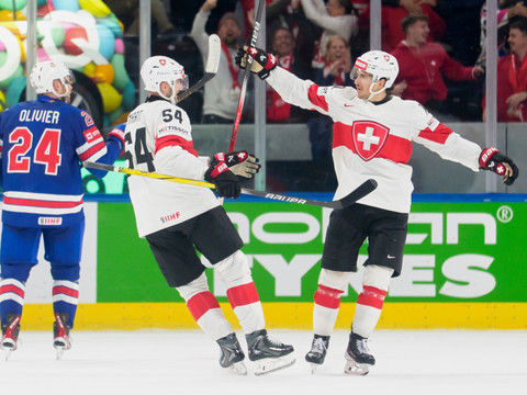 Débuts parfaits pour la Suisse, qui bat les Etats-Unis