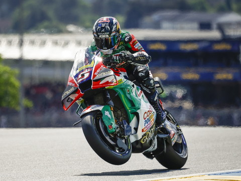 Johann Zarco touché au genou et au tibia