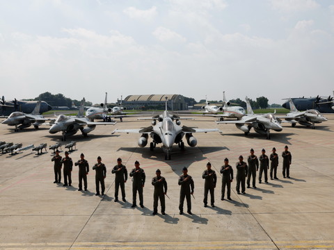 Avion de combat: le Scaf repensé avec la guerre en Ukraine