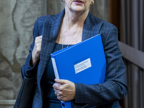 Karin Keller-Sutter: tout le monde doit contribuer à la stabilité