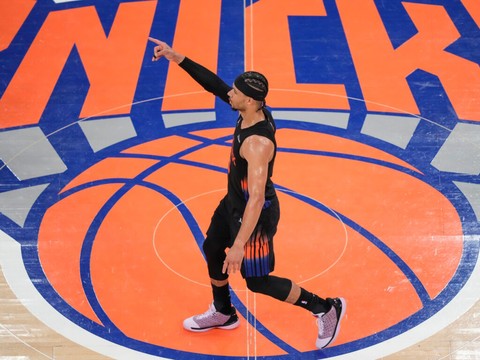 Les Knicks mènent 2-0 face aux Cavs