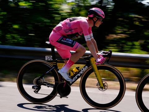 Fredrik Dversnes surprend les sprinters à Milan