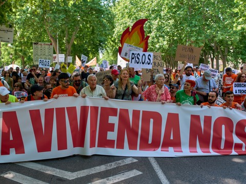 Manifestation dans la rue à Madrid contre la crise du logement