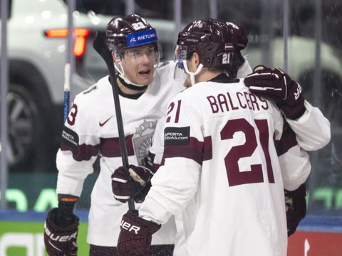 La Lettonie fait le job, le Canada bat la Slovaquie