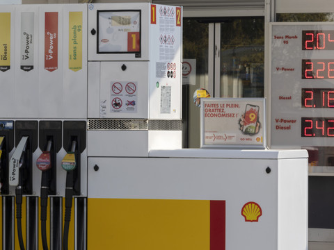 Le pétrole remonte après des frappes américaines sur l'Iran