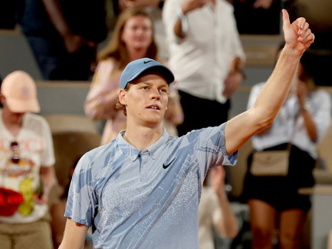Entrée en lice maîtrisée pour Sinner à Roland-Garros