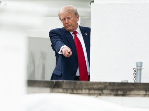 Le redécoupage électoral voulu par Trump freiné dans deux Etats